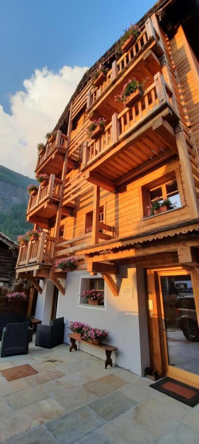 Le Chalet Du Paradis Guest house